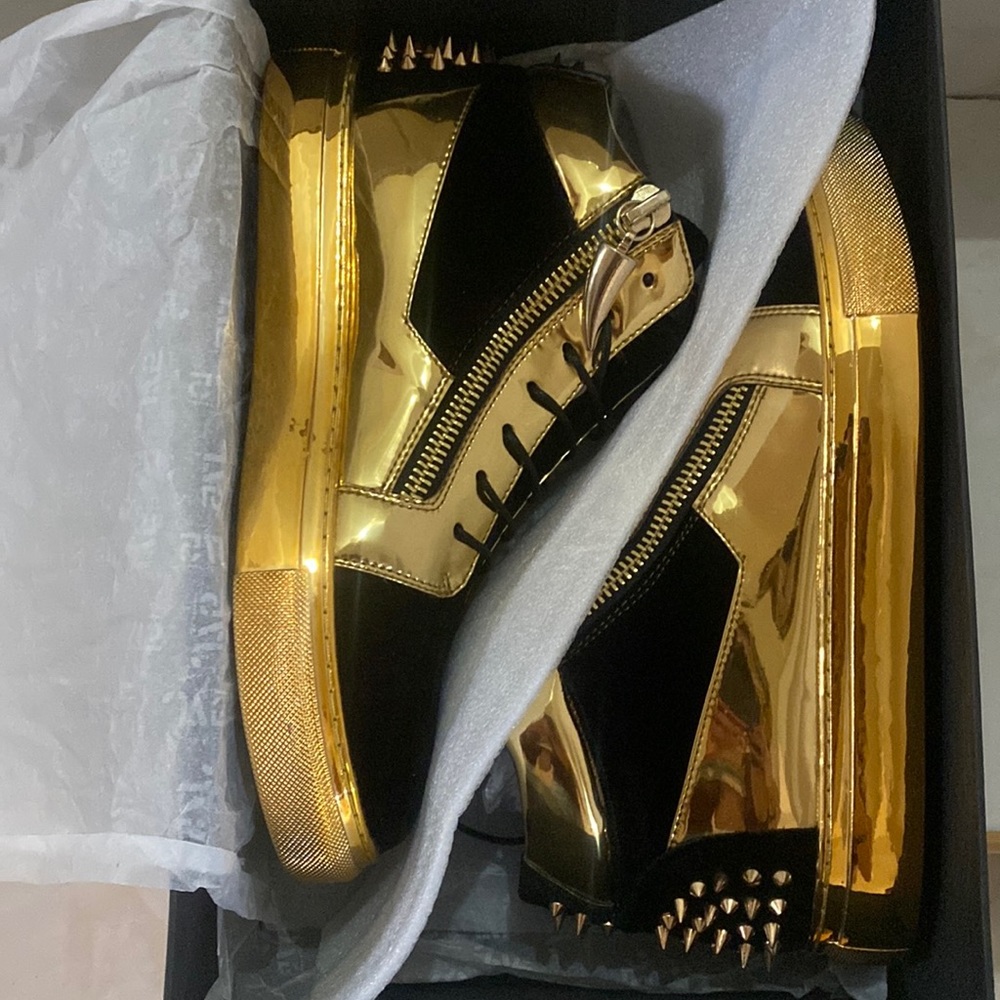 Black velvet J75 by Jump original price $169.99